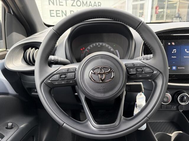 Toyota AYGO X 1.0 VVT-i MT Play | Apple CarPlay Android Auto | DAB | Elektr. r