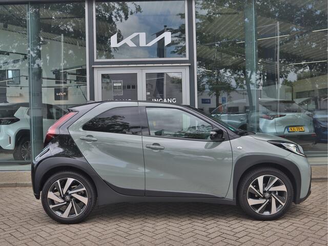 Toyota AYGO X 1.0 VVT-i S-CVT Envy CVT Automaat Navigatie | Climate Control | Draadloze oplader | Two Tone