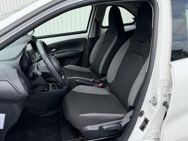 Toyota AYGO X 1.0 VVT-i MT Play | LED | Airco | Achteruitrijcamera | Apple Carplay/Android Auto