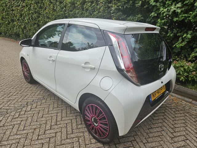 Toyota AYGO 1.0 VVT-i x-play Camera