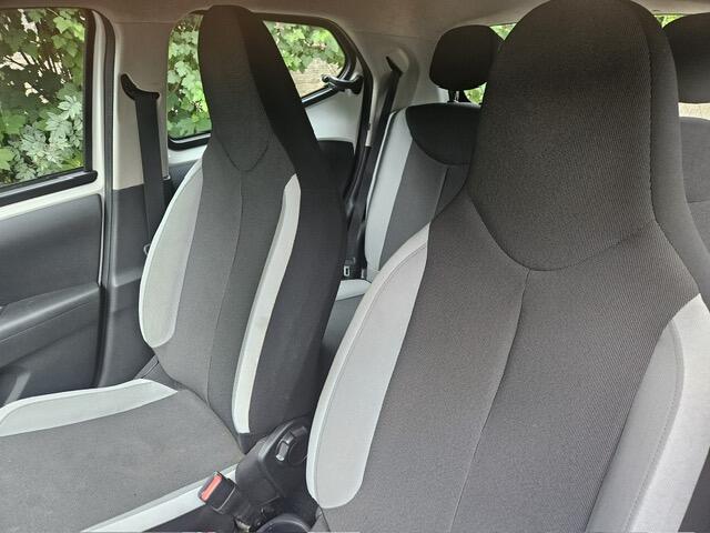 Toyota AYGO 1.0 VVT-i x-play Camera