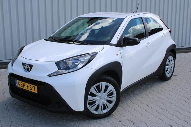 Toyota AYGO X 1.0 VVT-i MT Play | Incl. 12 maanden garantie | Adaptieve cruise control | Apple carplay/Android auto | DAB radio | Airco | Groot scherm | Parkeercamera |