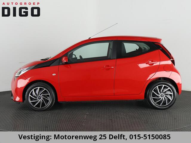 Toyota AYGO 1.0 VVT-i X-PLAY CARPLAY NAVI GARANTIE 2030* . CAMERA . DEALER ONDERHOUDEN . APPLE CARPLAY & ANDROID AUTO
