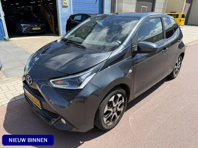 Toyota AYGO 1.0 VVT-i x-joy 2021 - APK okt-2027 Camera + Bluetooth Net onderhoud gehad en met NAP en alle boekjes.