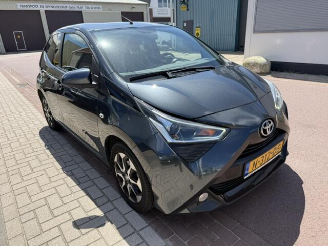 Toyota AYGO 1.0 VVT-i x-joy 2021 - APK okt-2027 Camera + Bluetooth Net onderhoud gehad en met NAP en alle boekjes.
