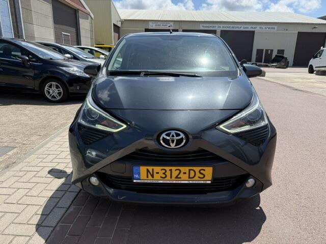 Toyota AYGO 1.0 VVT-i x-joy 2021 - APK okt-2027 Camera + Bluetooth Net onderhoud gehad en met NAP en alle boekjes.