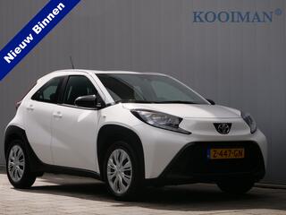 toyota-aygo-x-1.0-vvt-i-s-cvt-play-