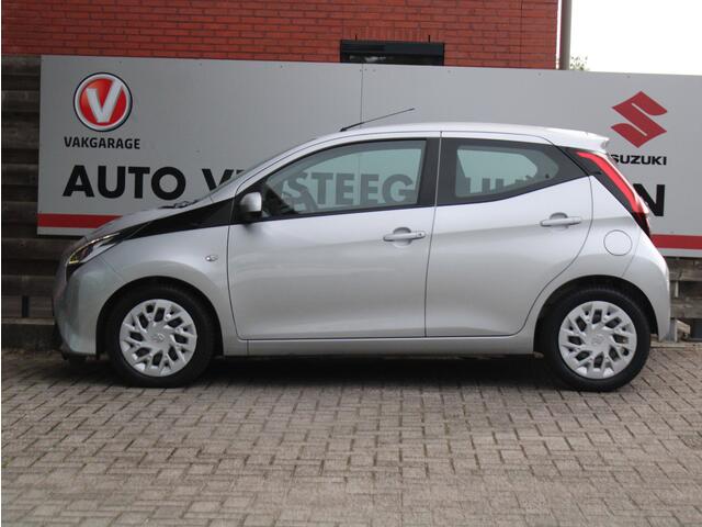 Toyota AYGO 1.0 VVT-i x-play