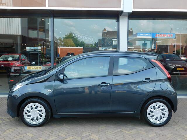 Toyota AYGO 1.0 VVT-i x-play