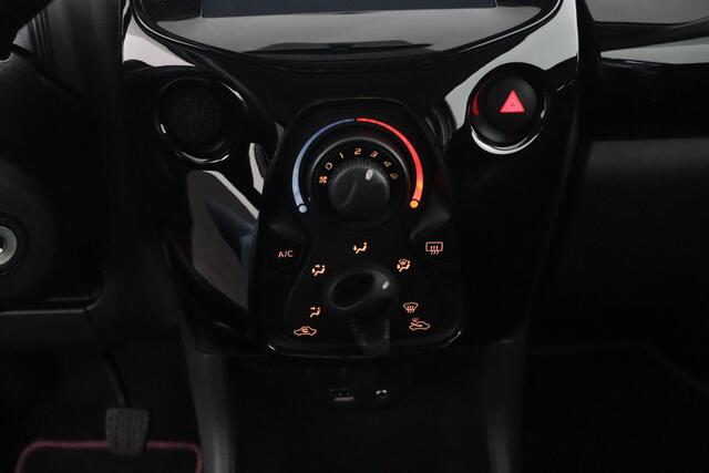 Toyota AYGO 1.0 VVT-i x-cite | Apple Carplay/Android | Airco | Parkeercamera |