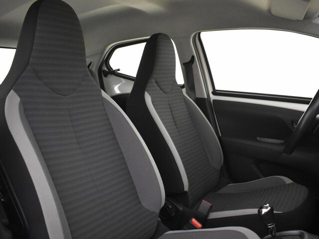 Toyota AYGO 1.0 VVT-i x-play | Carplay | Camera | Airco