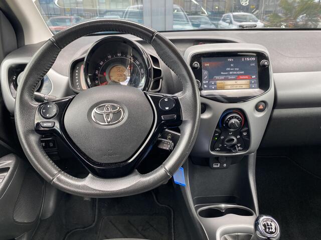 Toyota AYGO 1.0 VVT-i x-play App Connect , Camera