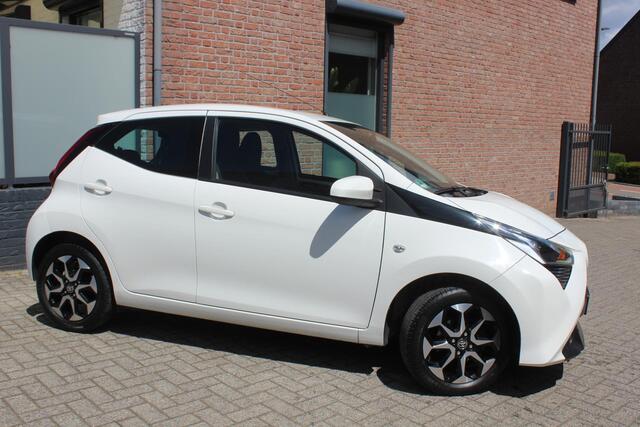 Toyota AYGO 1.0 VVT-i x-cite