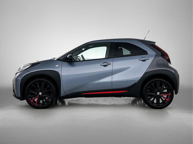 Toyota AYGO X 1.0 VVT-i MT Undercover Premium | Parkeersensoren V+A | JBL-Audio | Stoelverwarming |
