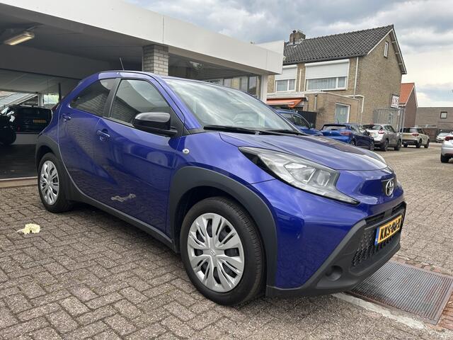 Toyota AYGO X 1.0 VVT-i MT Clima / Carplay