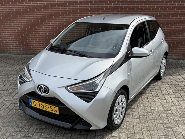 Toyota AYGO 1.0 VVT-i x-play AUTOMAAT CARPLAY CAMERA BLUETOOTH NL-AUTO