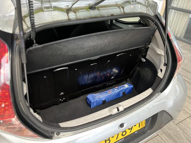 Toyota AYGO 1.0 VVT-i 70pk x-fun | Cruise Control | Bluetooth | Airco | All-season banden |