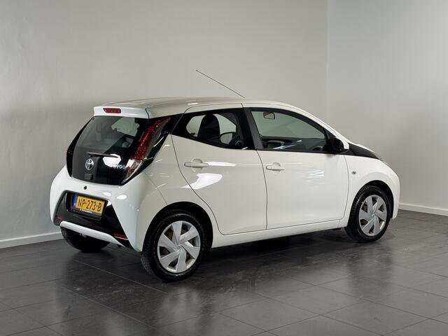 Toyota AYGO 1.0 VVT-i x-play | Airco | Camera achter |