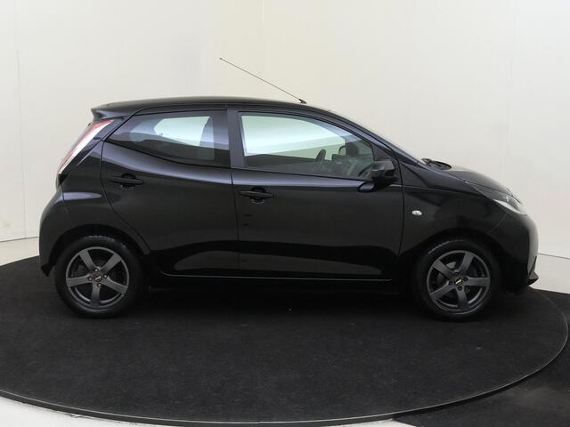 Toyota AYGO 1.0 VVT-i x-nav | airco | Apple Carplay/Android Auto | navigatiesysteem |