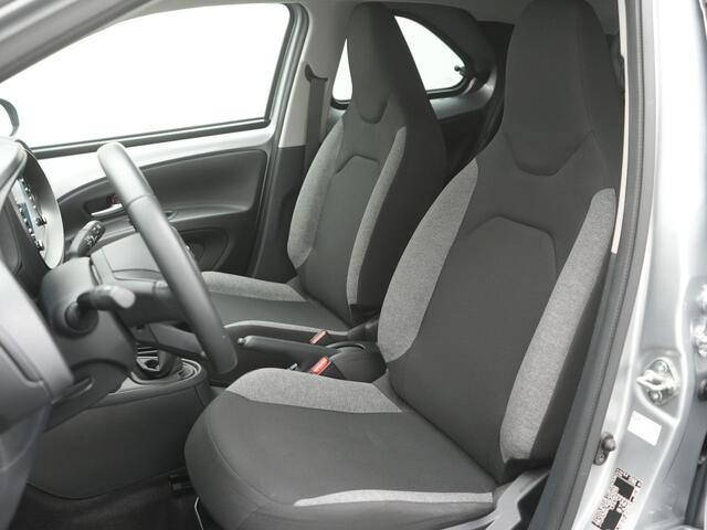 Toyota AYGO X 1.0 VVT-i MT first | NL Auto | Dealer Onderhouden | Onderweg-naar-dealer