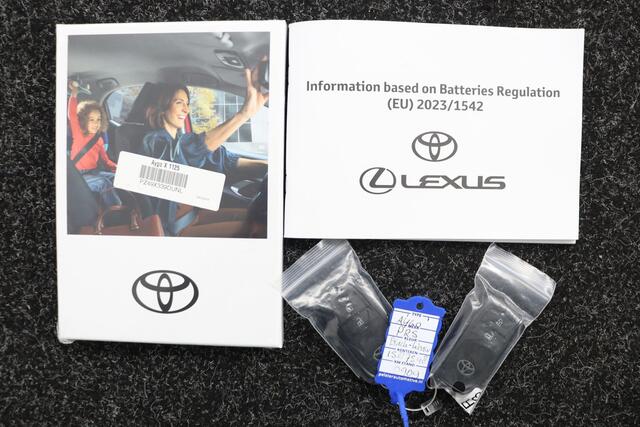 Toyota AYGO X Hybrid 115 pulse | Apple Carplay/Android Auto | Cruise Control adaptief | lichtmetalen velgen 17" |