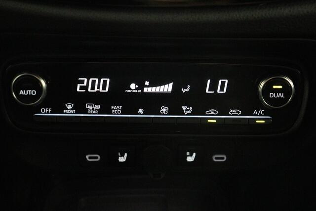 Toyota AYGO X Hybrid 115 envy | lichtmetalen velgen 18" | Navigatiesysteem | Parkeersensoren | Stoelverwarming |