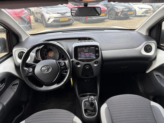 Toyota AYGO 1.0 VVT-i x-play **AIRCO/ BEGRENZER/ BLUETOOTH/ GARANTIE**