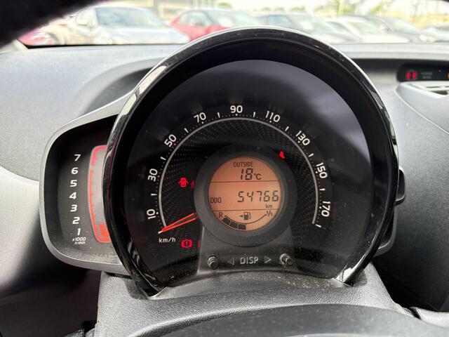 Toyota AYGO 1.0 VVT-i x-play **AIRCO/ BEGRENZER/ BLUETOOTH/ GARANTIE**