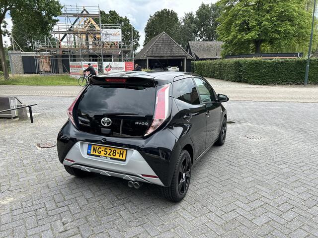 Toyota AYGO 1.0 VVT-i x-sport