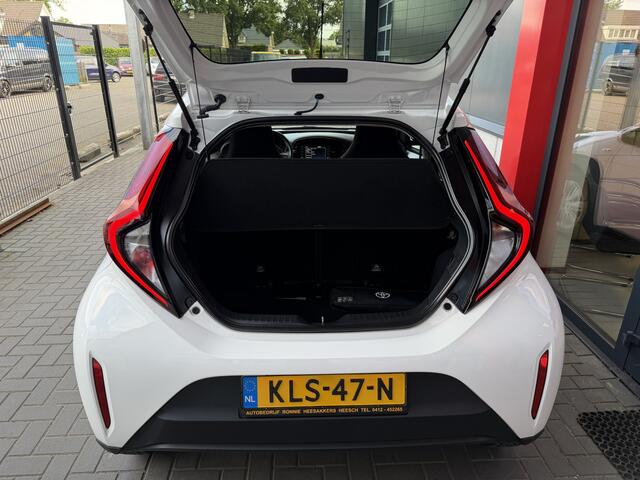 Toyota AYGO X 1.0 VVT-i S-CVT Play