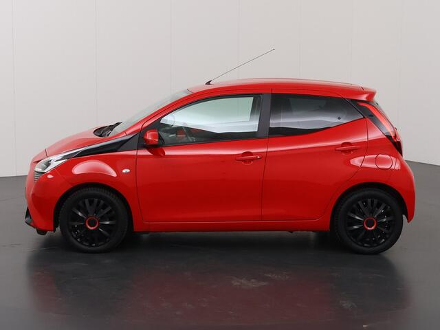 Toyota AYGO 1.0 VVT-i x-play | LED | Navigatie | Automaat | Camera | DAB | Apple CarPlay/Android Auto | Airconditioning | Bluetooth |