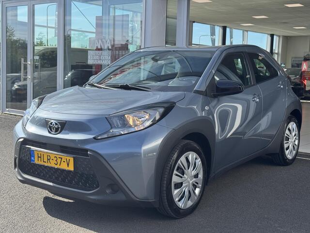 Toyota AYGO X 1.0 VVT-i S-CVT Play