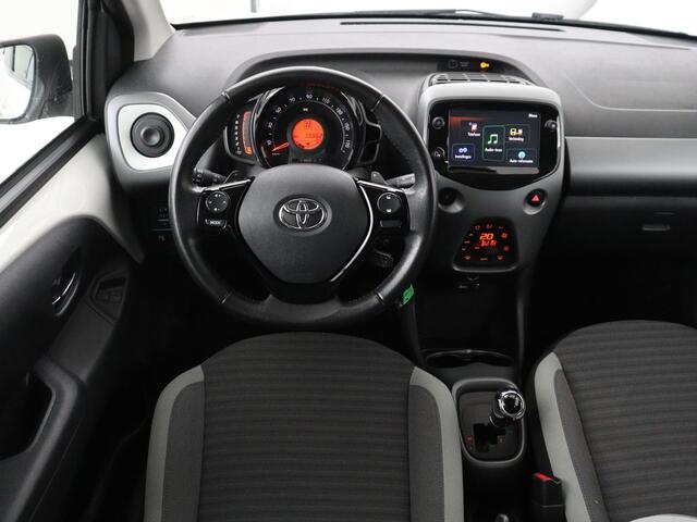 Toyota AYGO 1.0 VVT-i x-joy | Trekhaak | Camera | DAB | Automaat | Carplay | Climate control | Cruise control | LED