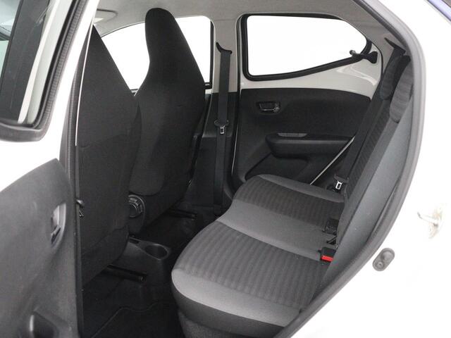 Toyota AYGO 1.0 VVT-i x-joy | Trekhaak | Camera | DAB | Automaat | Carplay | Climate control | Cruise control | LED