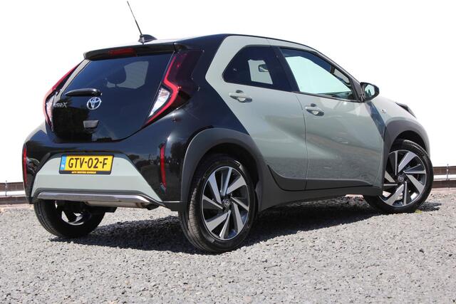 Toyota AYGO X 1.0 VVT-i MT Envy ORG NL, Apple Carplay/ Android Auto, Climate Control, Draadloze telefoonlader, Cruise Control Adaptief