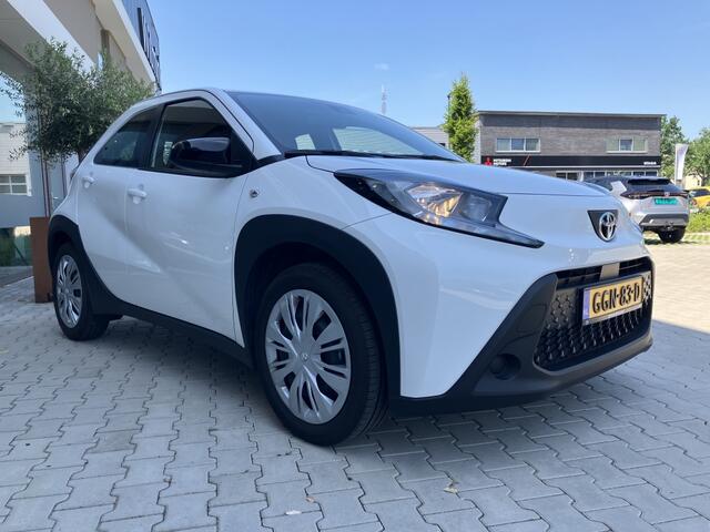 Toyota AYGO X 1.0 VVT-i Play | Apple Car-Play | Camera (16616km)