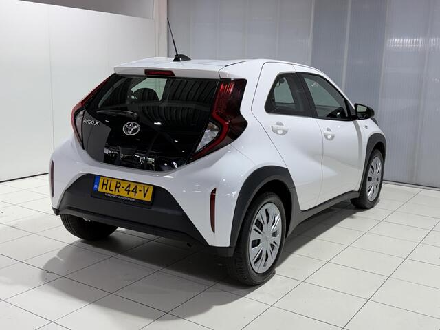 Toyota AYGO X 1.0 VVT-i S-CVT Play
