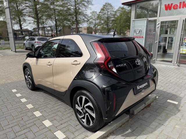Toyota AYGO X 1.0 VVT-i MT Pulse | GEEN AFLEVERKOSTEN | Apple/Android, Cruise control, 17inch velgen, Voorstoelen verwarmd