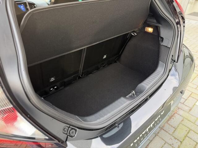 Toyota AYGO X 1.0 VVT-i MT Pulse | GEEN AFLEVERKOSTEN | Apple/Android, Cruise control, Lichtmetalen velgen 17", Voorstoelen verwarmd