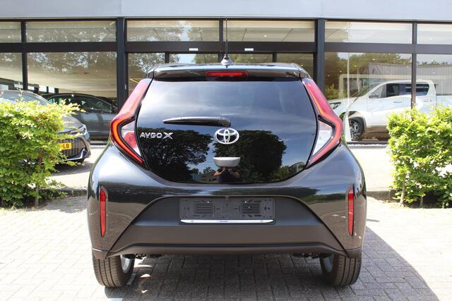 Toyota AYGO X 1.0 VVT-i MT First | Rijklaar | Stoelverw. | Apple/Android | Clima | Adap. cruise