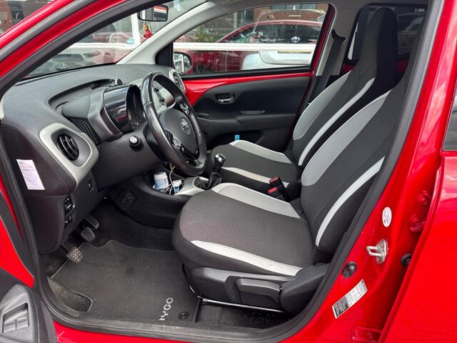 Toyota AYGO 1.0 VVT-i x-play | camera | trekhaak