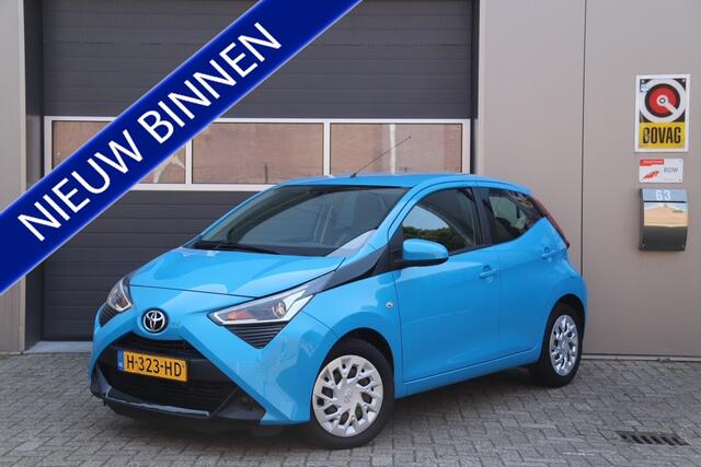 Toyota AYGO 1.0 VVT-i x-play, Carplay, Camera, Airco