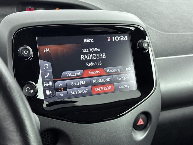 Toyota AYGO 1.0 VVT-i X-Joy | NL-Auto | Climate Control | Apple Carplay / Android Auto |