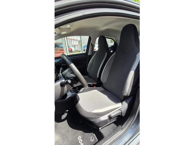 Toyota AYGO 1.0 VVT-i X-Play
