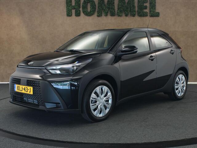 Toyota AYGO X Hybrid 115 play - NIEUW MODEL - DIRECT UIT VOORRAAD LEVERBAAR - APPLE CARPLAY/ ANDROID AUTO - CLIMATE CONTROL - ADAPTIEVE CRUISE CONTROL - 17 INCH WIELEN - LICHTSENSOR - DIGITAAL DASHBOARD - CAMERA -