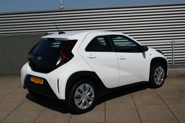 Toyota AYGO X 1.0 VVT-i MT Play airco / Cruise Control / Carplay-android Auto