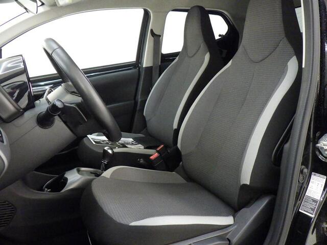 Toyota AYGO 1.0 VVT-i x-Joy Automaat Camera Apple Car play Climat Safety pack Privacy Glass Dealeronderhouden