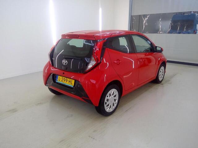 Toyota AYGO 1.0 VVT-i x-Play Automaat Camera Apple Car Play Android Auto 5drs NL-Auto Dealeronderhouden