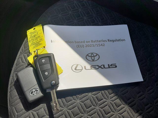Toyota AYGO X 1.0 VVT-i MT Pulse | Apple Carplay/Android Auto | Parkeercamera Achter | Cruise Control Adaptief