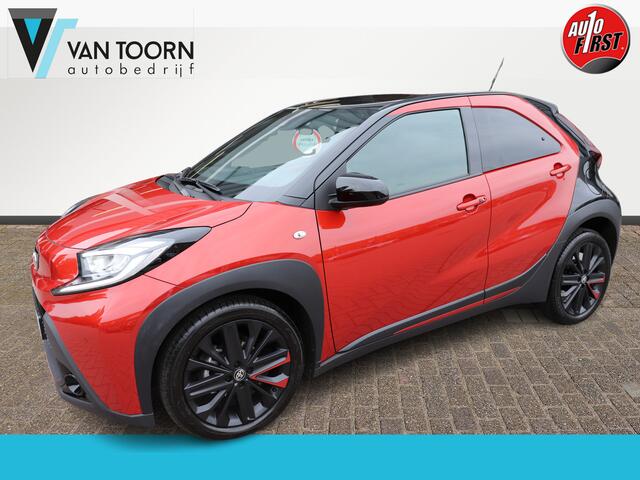Toyota AYGO X 1.0 VVT-i S-CVT Premium Automaat. Nieuwstaat! Navigatie, two-tone premium kleur.
